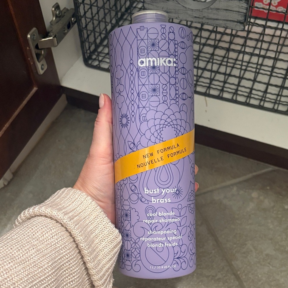 NEW UNOPENED Amika | Bust Your Brass | Cool Blonde Repair Shampoo